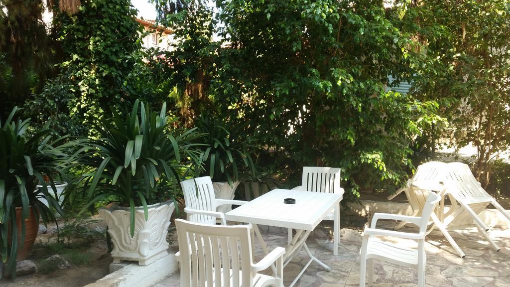 تولو Pension Alkistis المظهر الخارجي الصورة